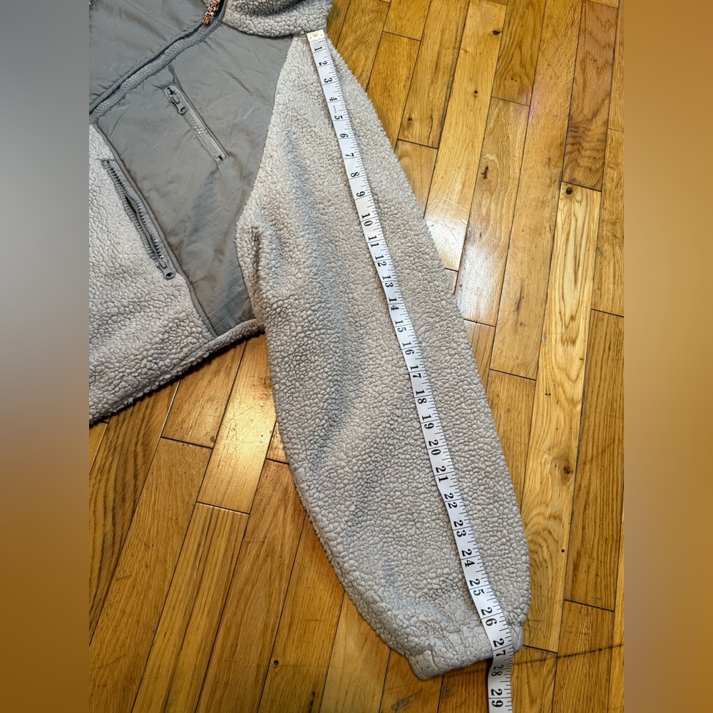 BDG Cream Sherpa Jacket #626 - Picture 6 of 11